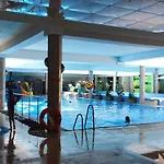 Vacationclub - Komuny Paryskiej 30 Apartament 3